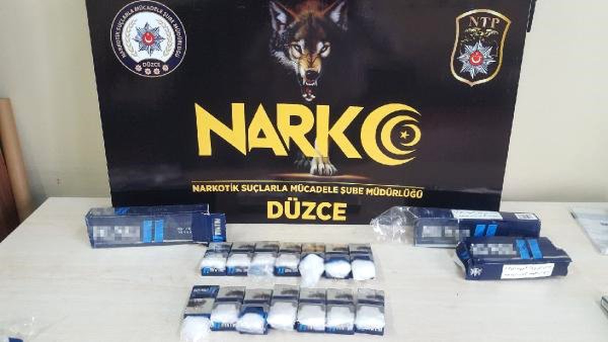 Sigara paketlerinden uyuşturucu çıktı