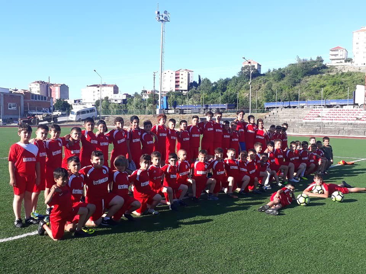 Türkeli\'de yaz futbol okulu açıldı