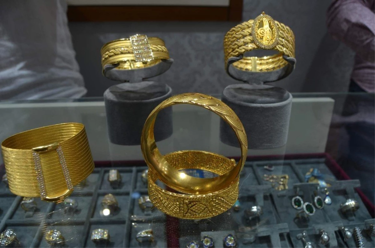 Türkiye\'den Birleşik Arap Emirlikleri\'ne 112 milyon 100 bin dolarlık altın