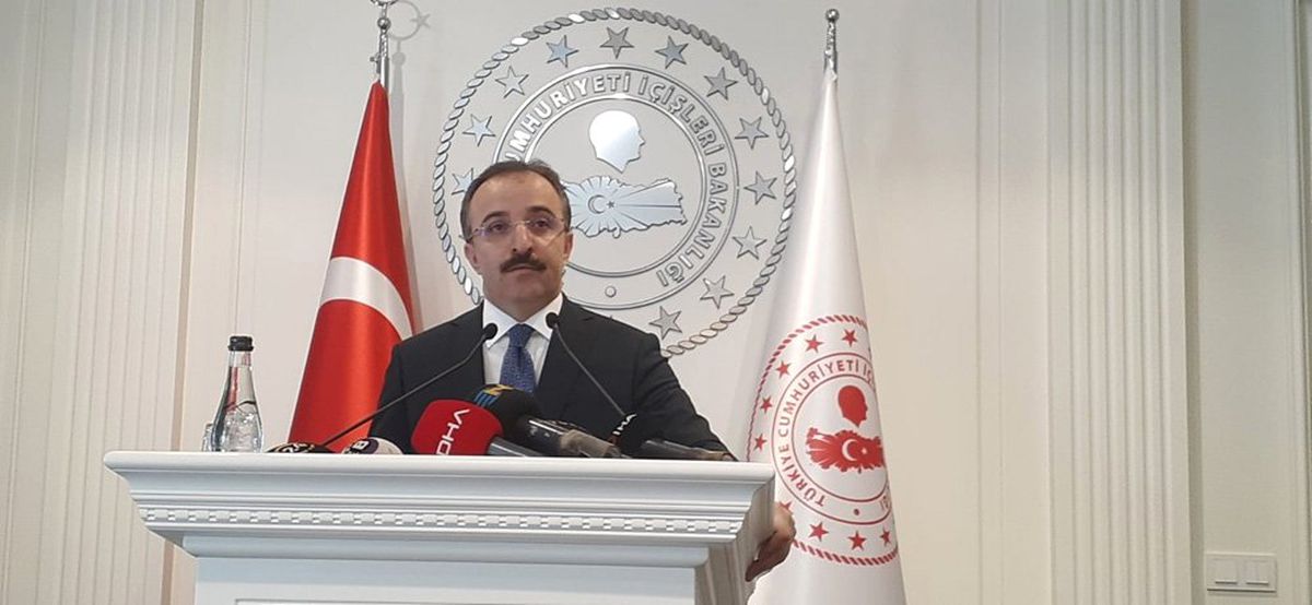 Ülke genelinde bütün tabelalar "Türkçeleştirilecek"