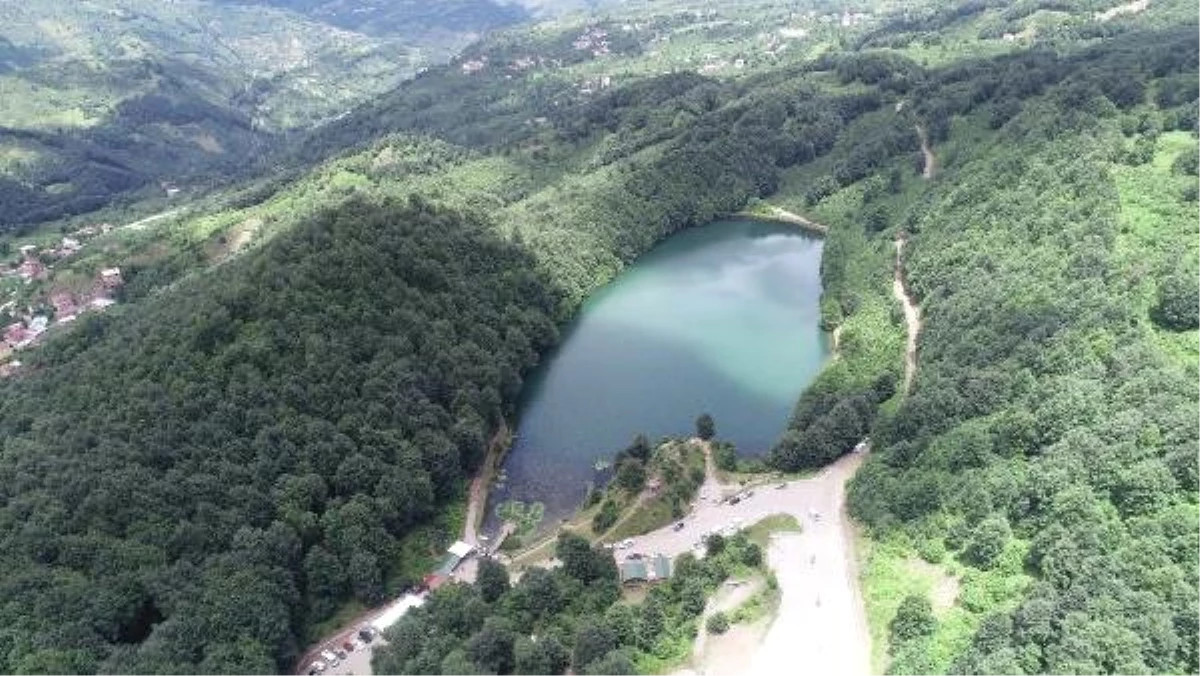 Ulugöl\'de en büyük balığı yakalamak için yarıştılar