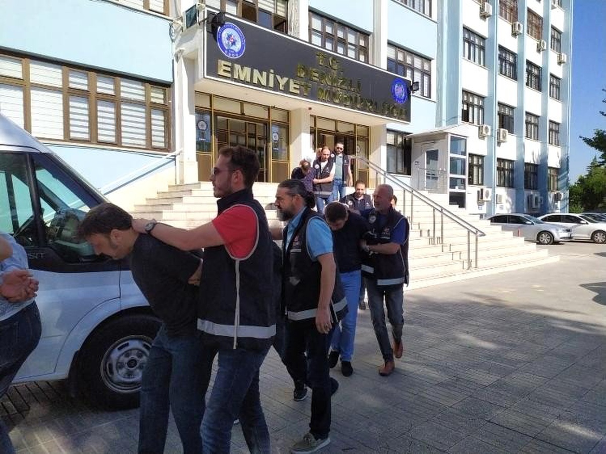1 milyon TL\'lik vurgun yapan bahis çetesinin 10 üyesi tutuklandı