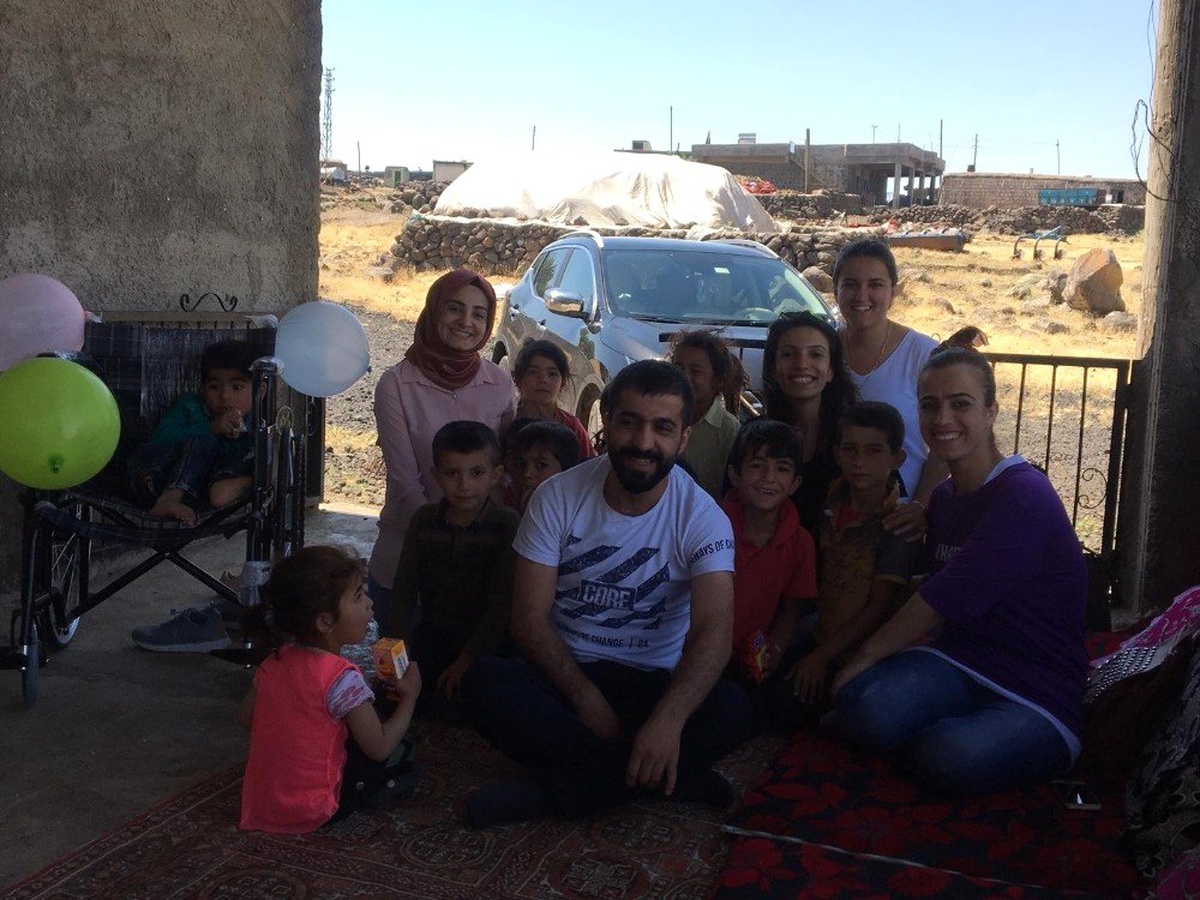 7 yaşındaki Uğur tekerlekli sandalyesine kavuştu