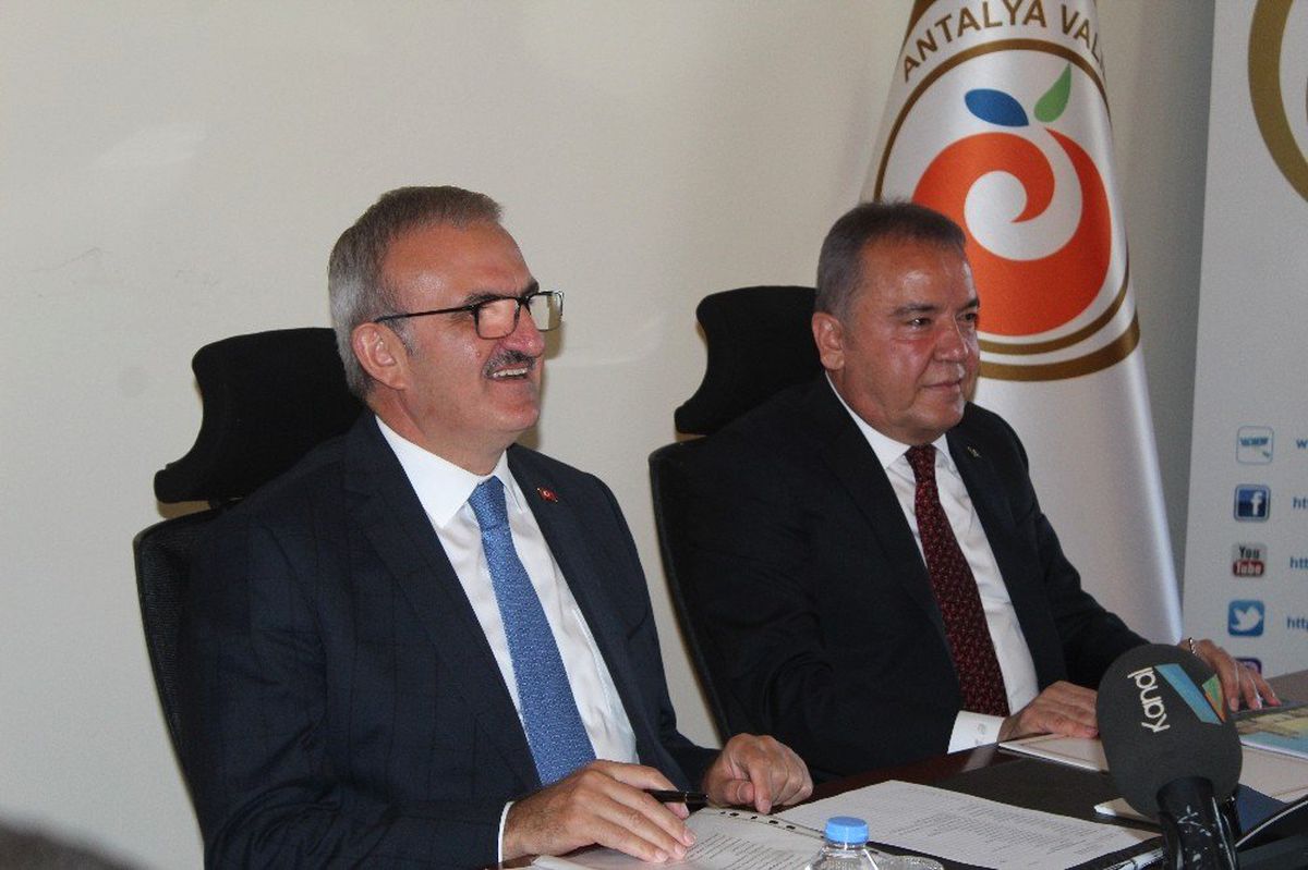 Antalya Valisi Karaloğlu: "Kaleiçi\'yle ilgili hiç kimse kafasına estiğine göre davranamaz"