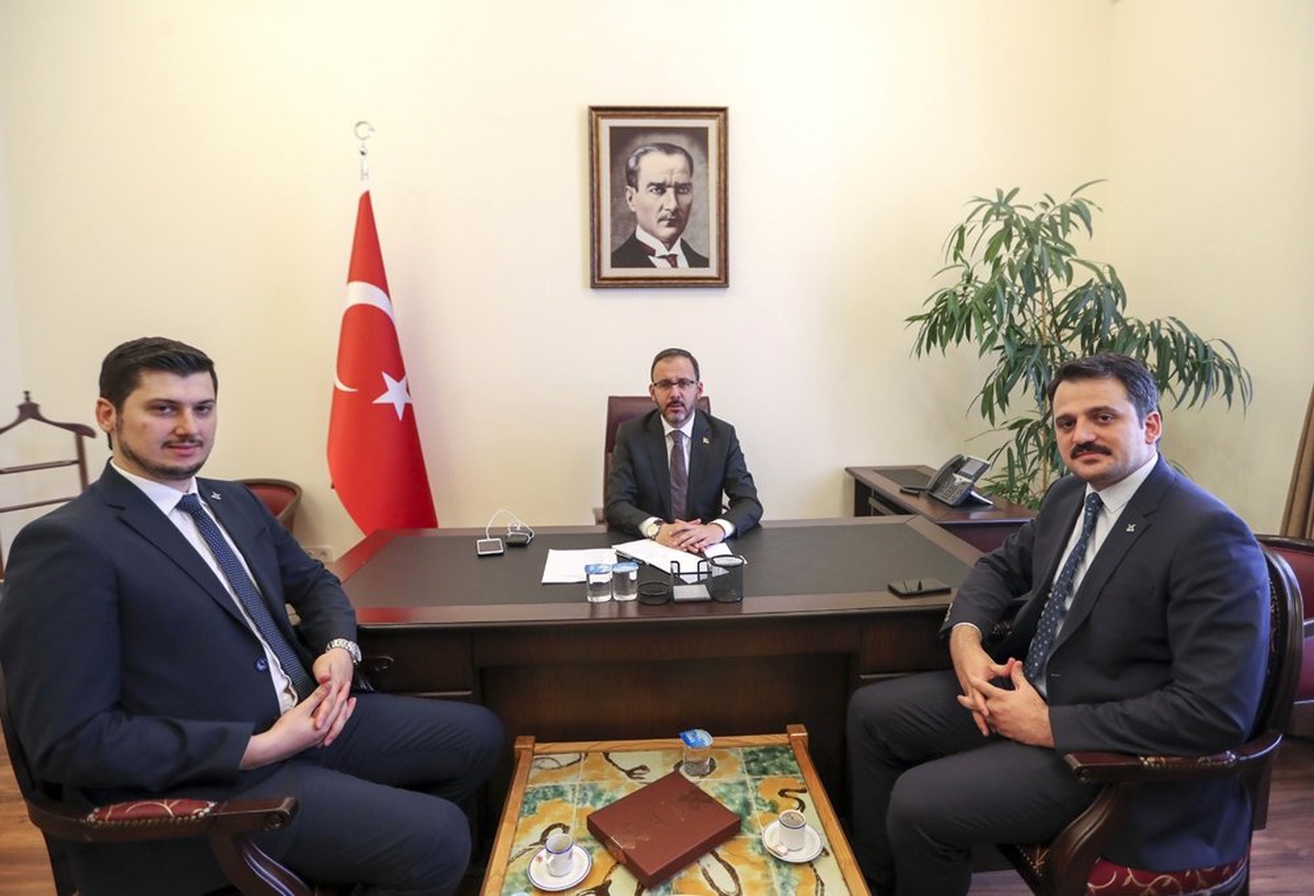 Bakan Kasapoğlu\'ndan Yozgatlı gençlere ikinci müjde