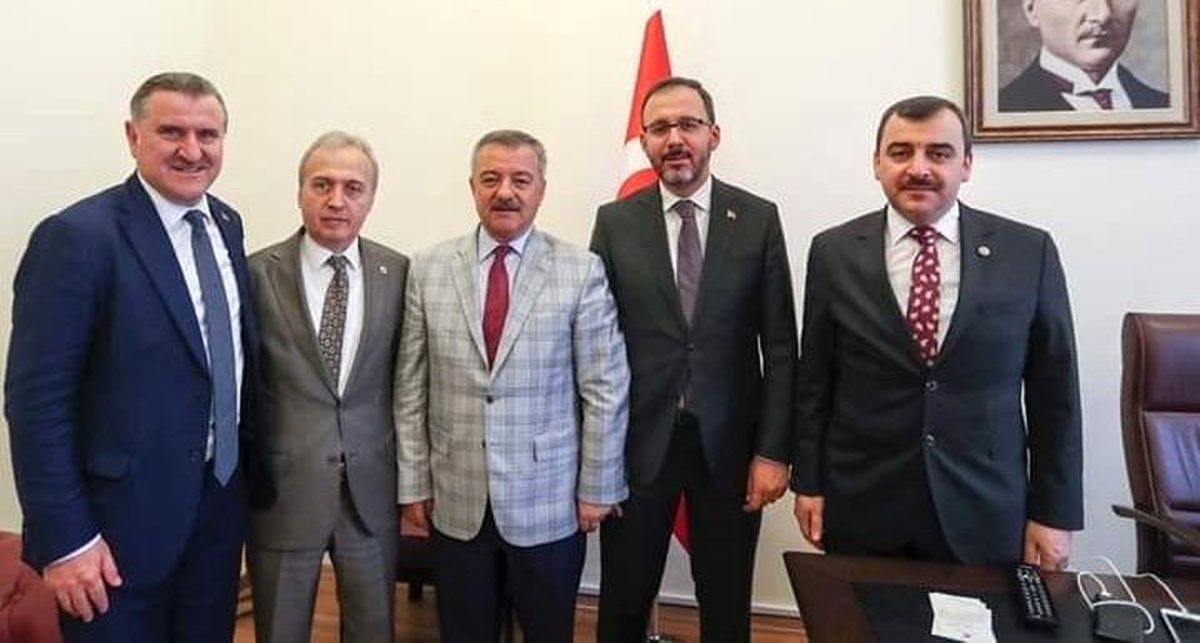 Bakan Kasapoğlun\'dan Kömürspor\'a tesis sözü