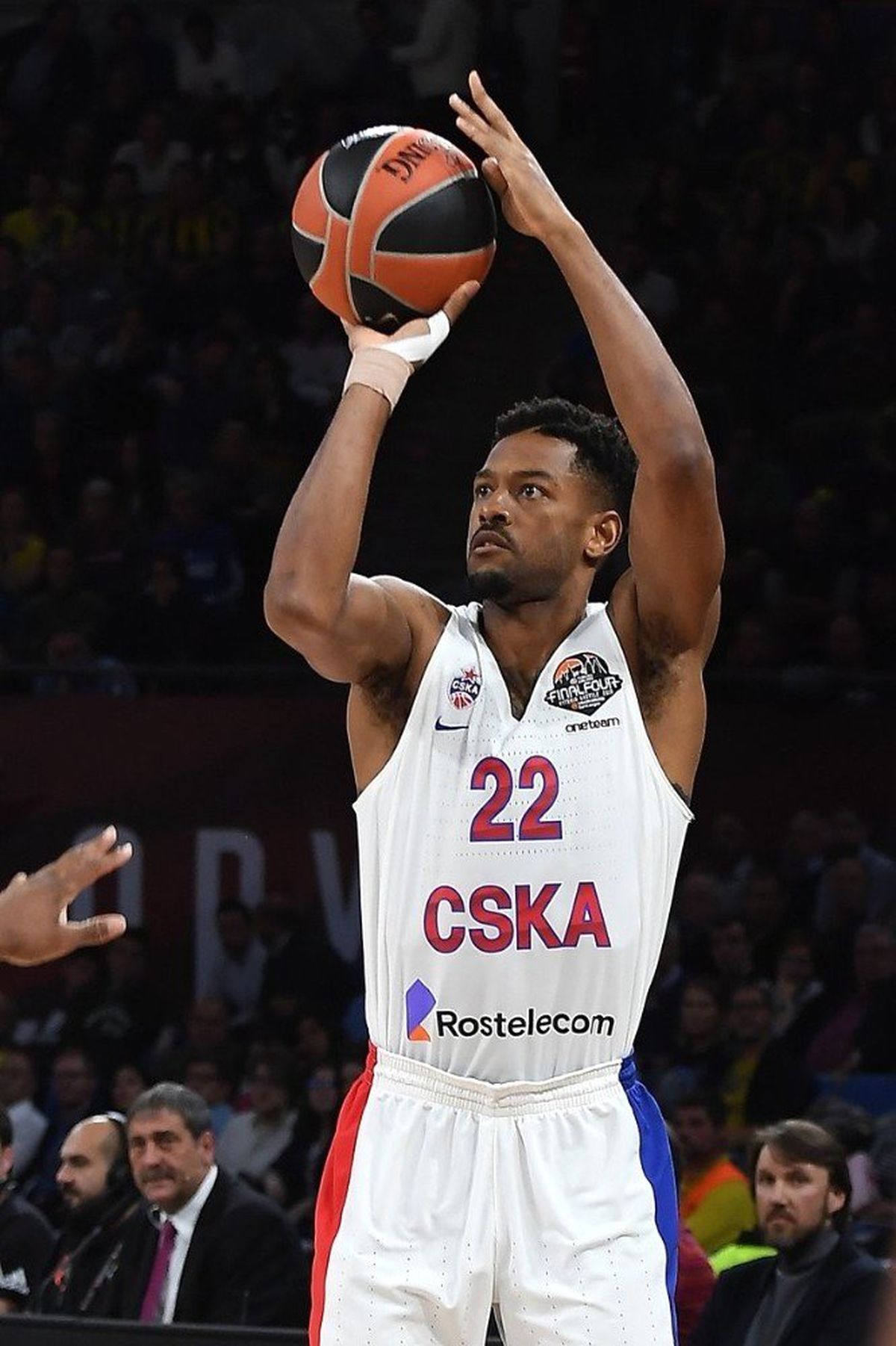 Barcelona, Cory Higgins\'i transfer etti