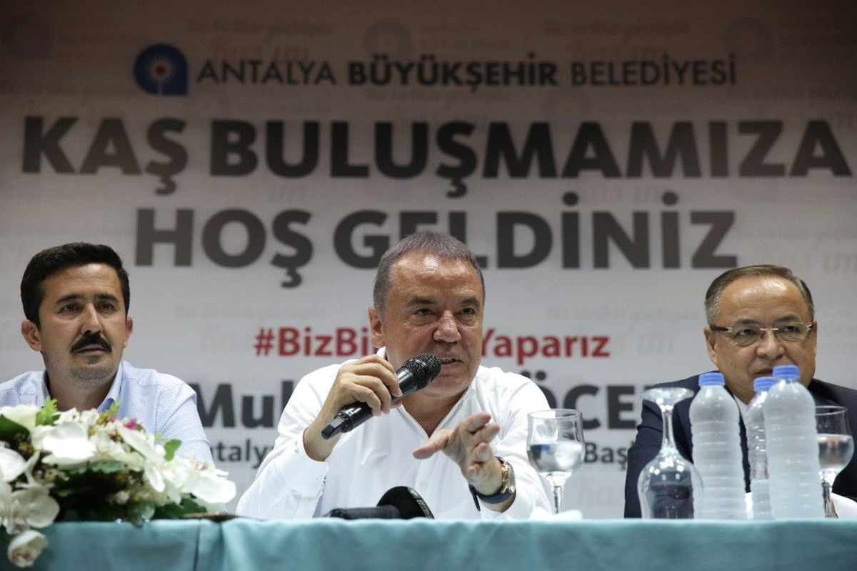 Başkan Böcek: " Oy almak için yanlış proje yapmayacağım "