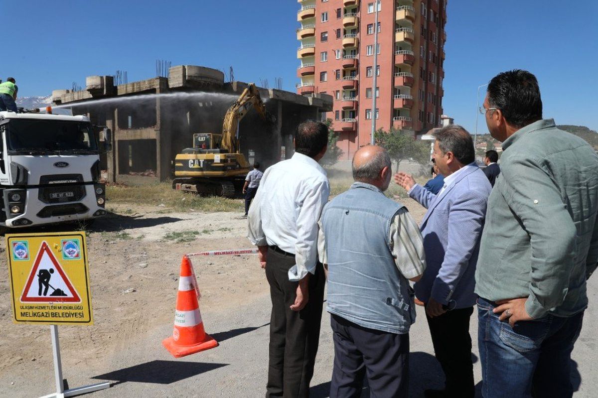 Başkan Dr. Mustafa Palancıoğlu "İmar Mevzuatına aykırı tehlike arz eden her türlü yapıyı yasal...