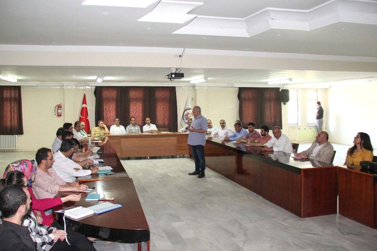 Bitlis Belediye personeline \'Stratejik Plan Eğitimi\' verildi