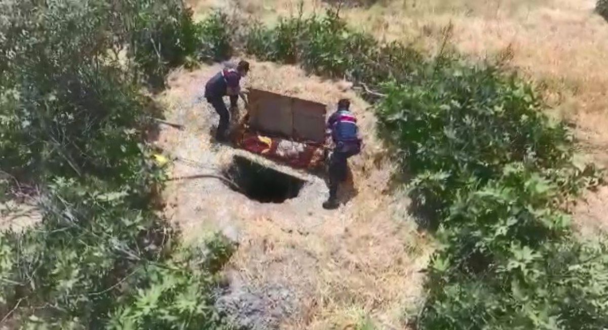 Çalılarla çevrili kaçak kazıya droneli operasyon: 4 gözaltı