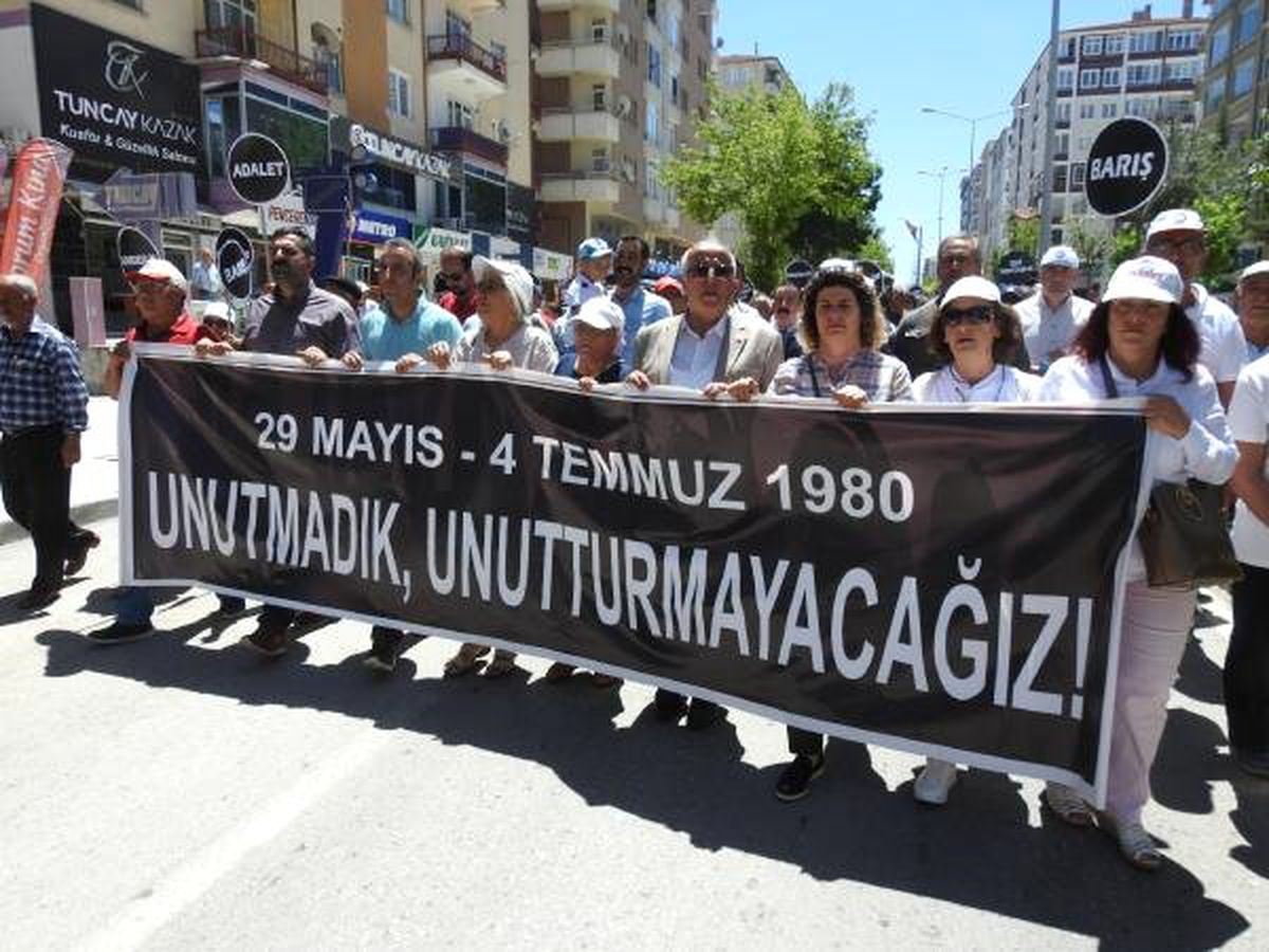 Çorum olaylarında ölenler anıldı