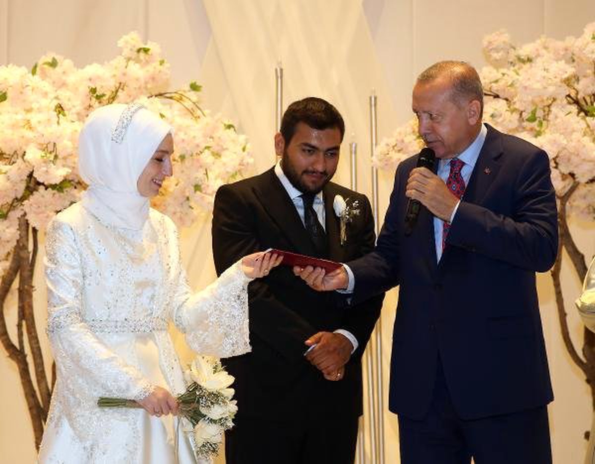 Cumhurbaşkanı Erdoğan, Erbaş\'ın kızının nikah şahitliğini yaptı