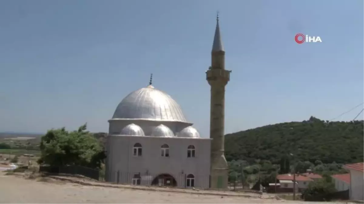 \'Hatıra olsun\' diye minareyi adaya taşıdılar