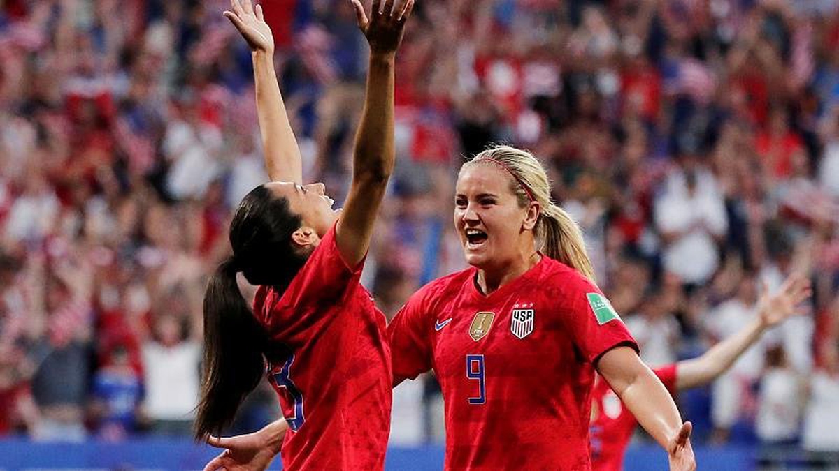 Kadınlar Dünya Kupası: İngiltere\'yi yenen ABD İlk finalist