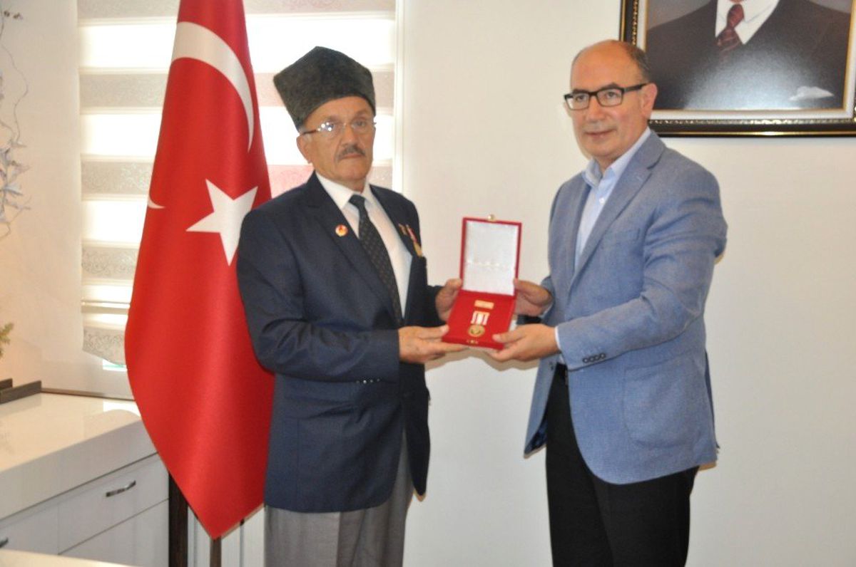 Kıbrıs gazilerine madalya