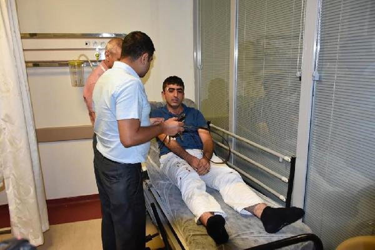 Mardin\'de saldırıya uğrayan doktor çifte destek eylemi