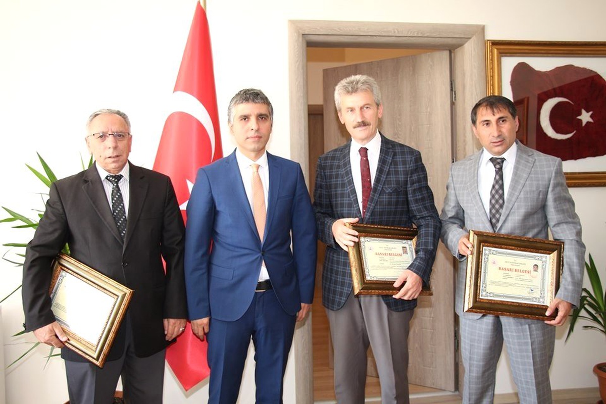 Oltu\'ya yön verenlere teşekkür belgesi