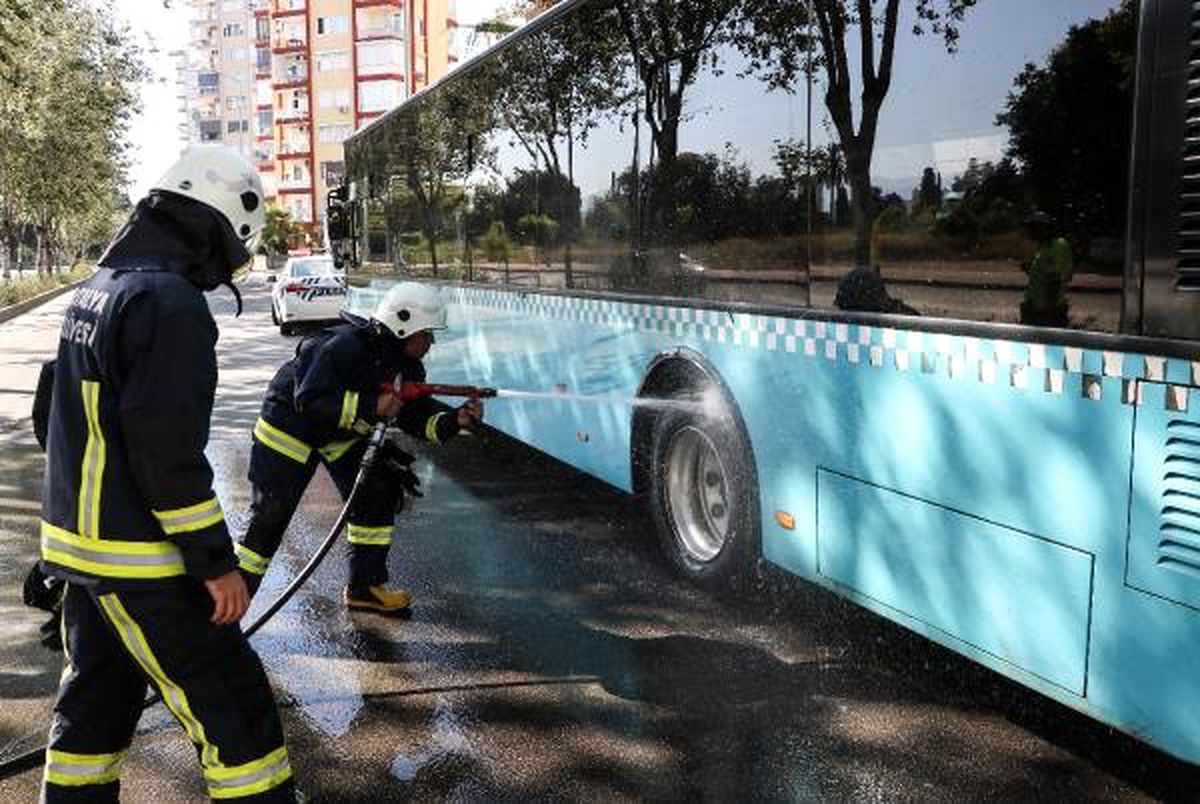 Otobüs şoförünün dikkati olası faciayı önledi