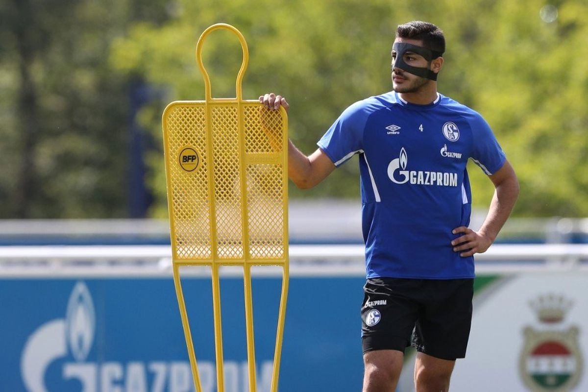 Schalke 04\'e yeni transfer olan Ozan Kabak sakatlandı