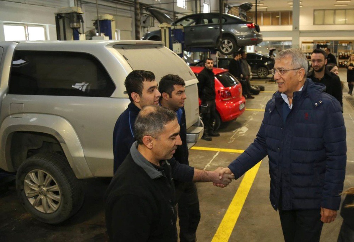 Tarhan: "Alman otomotiv devinin yeni yatırımına talibiz"