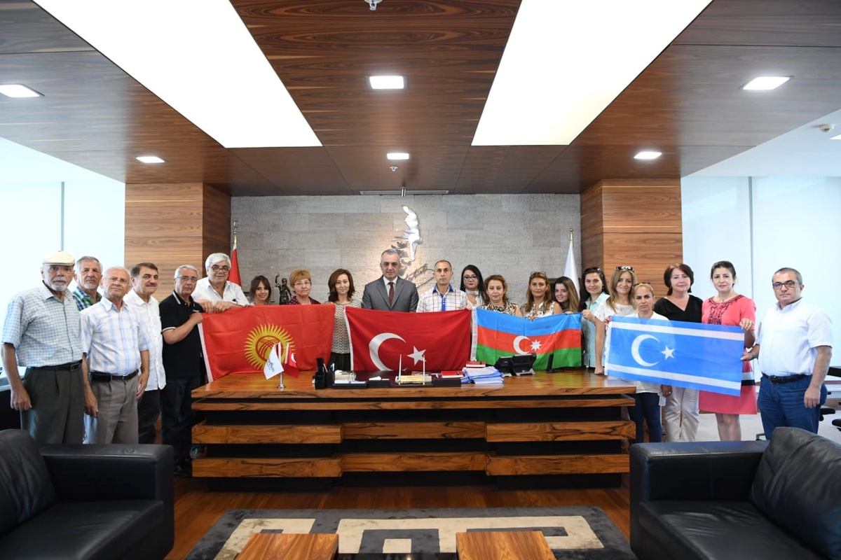 Türk Dünyası Dernekleri Platformu\'ndan Konyaaltı Belediye Başkanı ziyaret