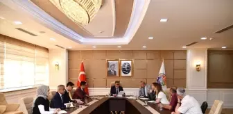 Vali Gürel, vatandaşları dinlemeye devam ediyor