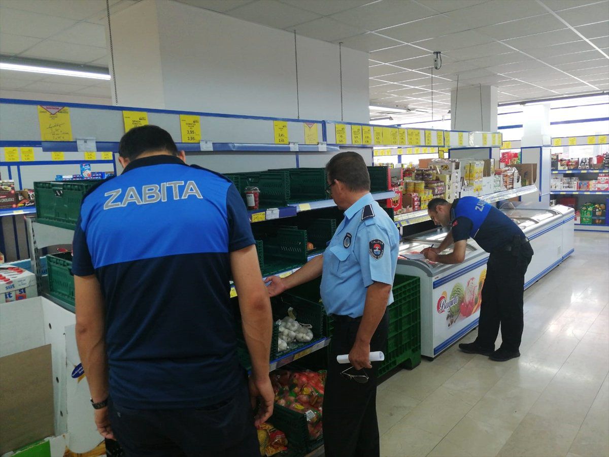 Yalova\'da market ve manavlara denetim