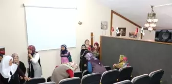 Yayla köyündeki eski okulu sinema salonuna çevirdiler