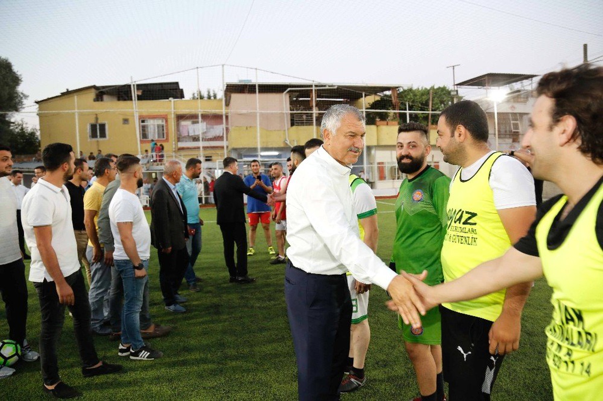 Yüreğir Güney Mahalleleri Futbol Turnuvası başladı