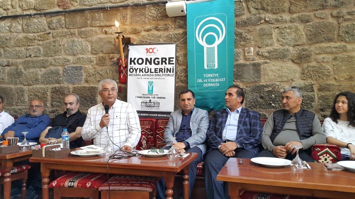 100.yılında tarihi mekânlarda kongre sürecini yaşadılar