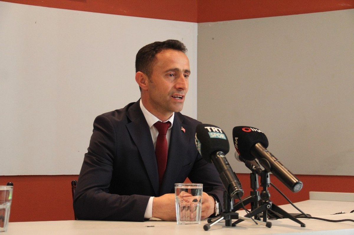 Ampute Futbol Milli Takımı Kaptanı Gazi Osman Çakmak futbolculuk kariyerini sonlandırdı