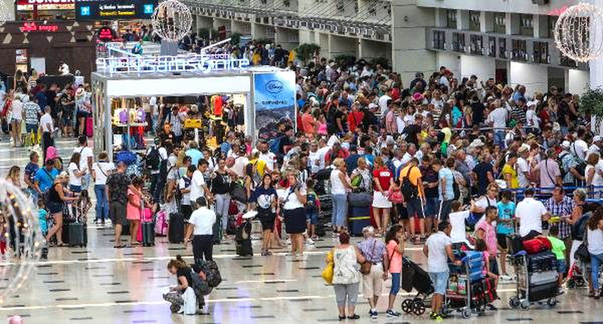 Antalya\'nın 6 ayda ağırladığı turist sayısı yüzde 16,3 arttı