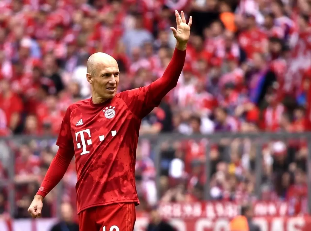 Arjen Robben, aktif futbol kariyerini noktaladı