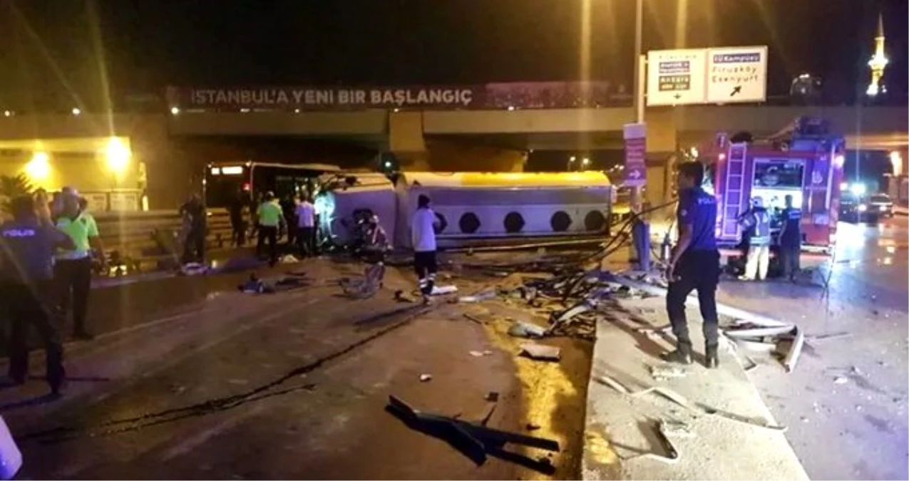 Avcılar\'da yakıt tankeri devrildi! Topkapı istikameti ulaşıma kapandı