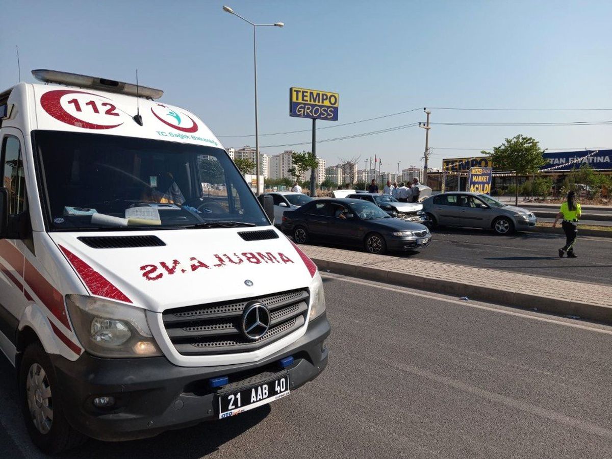 Diyarbakır\'da trafik kazası: 1 yaralı