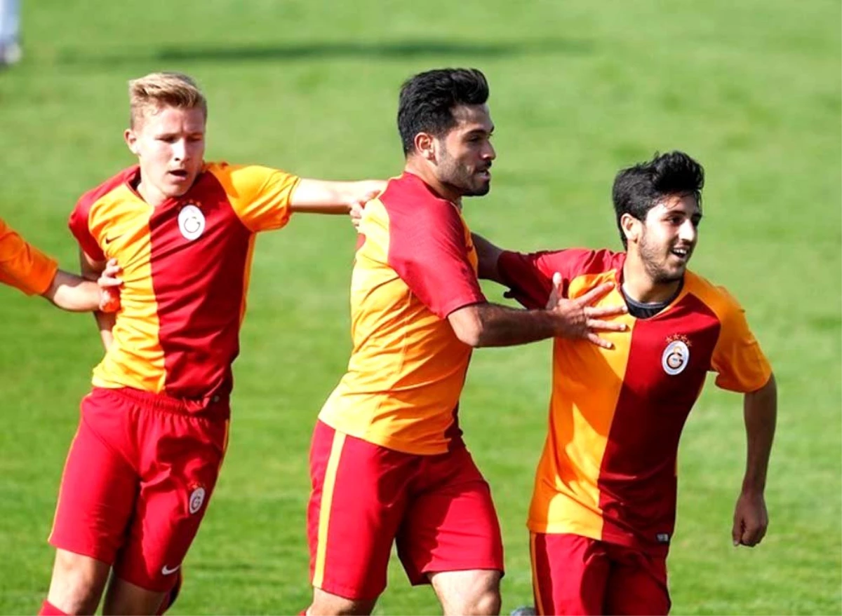Galatasaray Recep Gül\'ün sözleşmesini uzatıp, Westerlo\'ya kiraladı