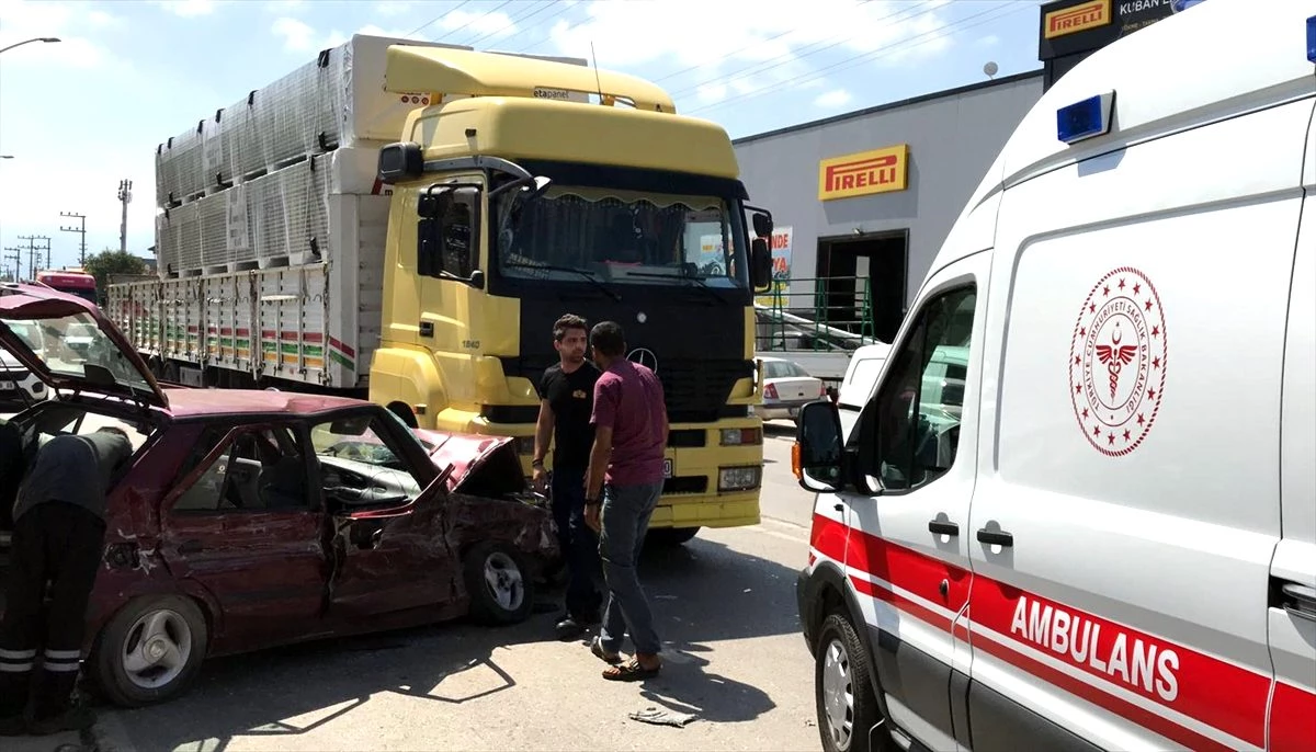 GÜNCELLEME - Kocaeli\'de trafik kazası: 5 yaralı