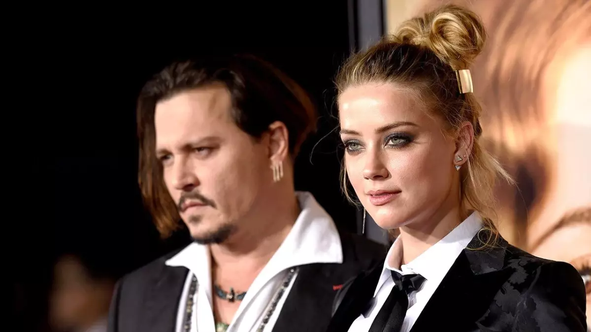 Johnny Depp\'in eski eşi Amber Heard\'ın, oyuncu James Franco ile asansörde görüntüleri ortaya çıktı