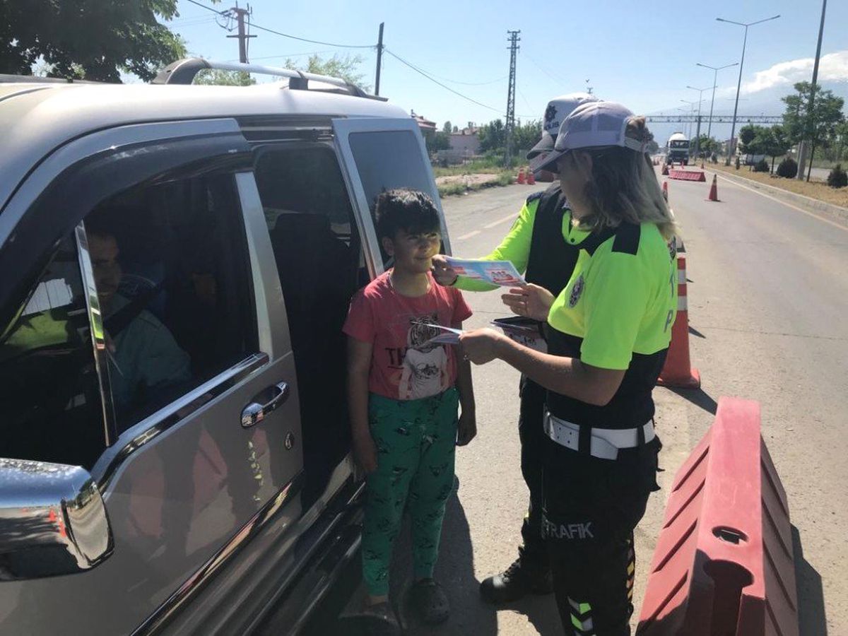 Karnemi dolduruyorum trafiğe güvenle çıkıyorum