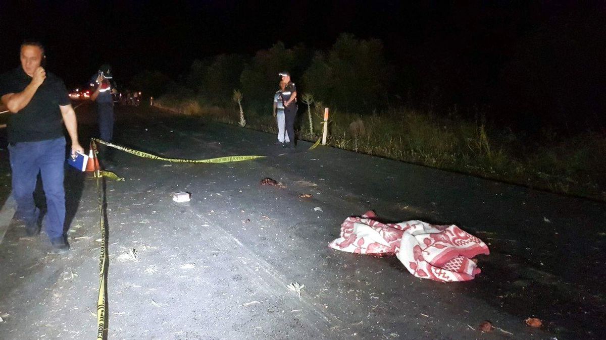 Karşı şeride geçen panelvan, tırla kafa kafaya çarpıştı: 2 ölü, 2 yaralı