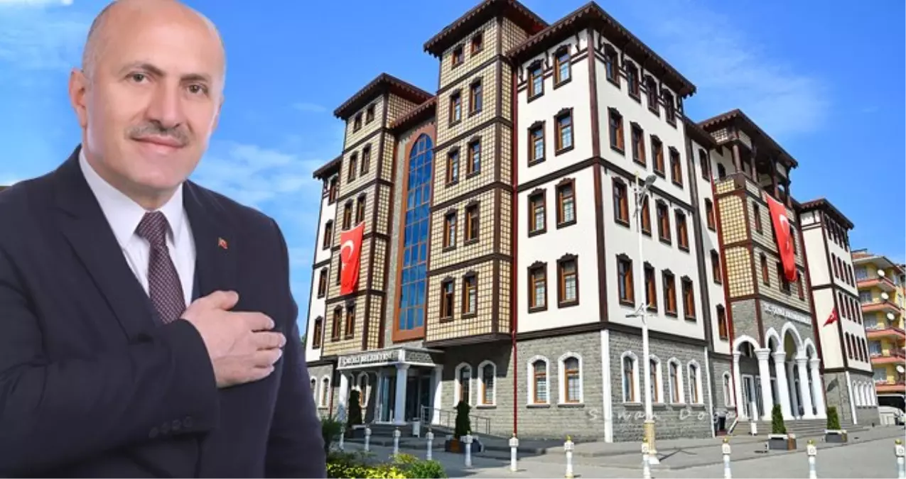 MHP\'li belediye başkanı, T.C. ibaresini belediyenin tabelasına ekledi