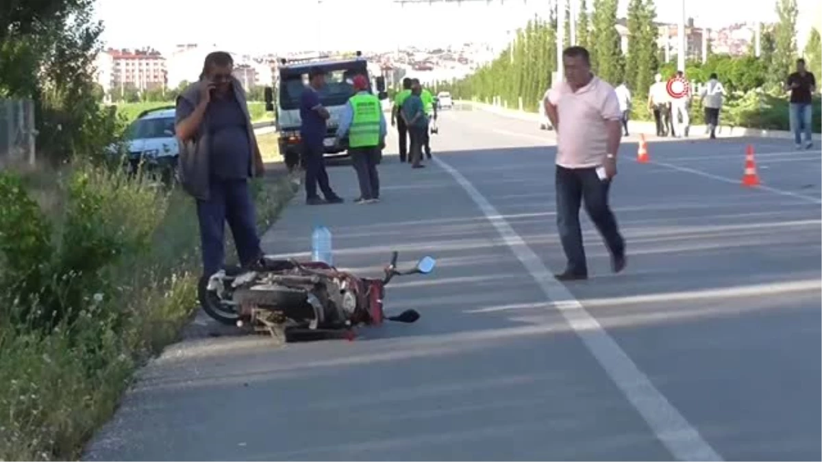 Otomobilin çarptığı elektrikli bisikletin sürücüsü hayatını kaybetti