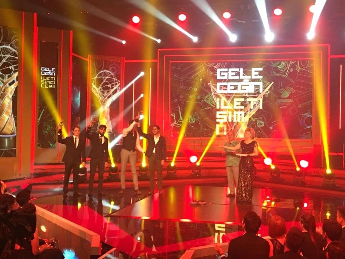 TRT\'den HKÜ\'ye geleceğin iletişimcileri ödülü