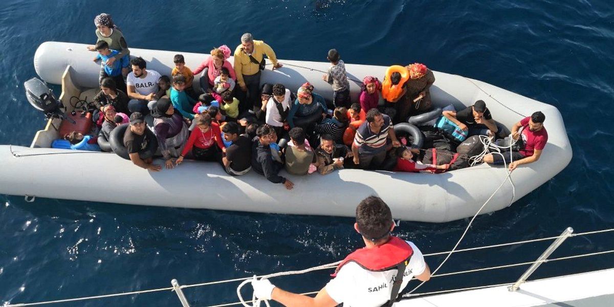 Umuda yolculuğa çıkan Suriyeli bebek, Sahil Güvenlik tarafından kurtarıldı