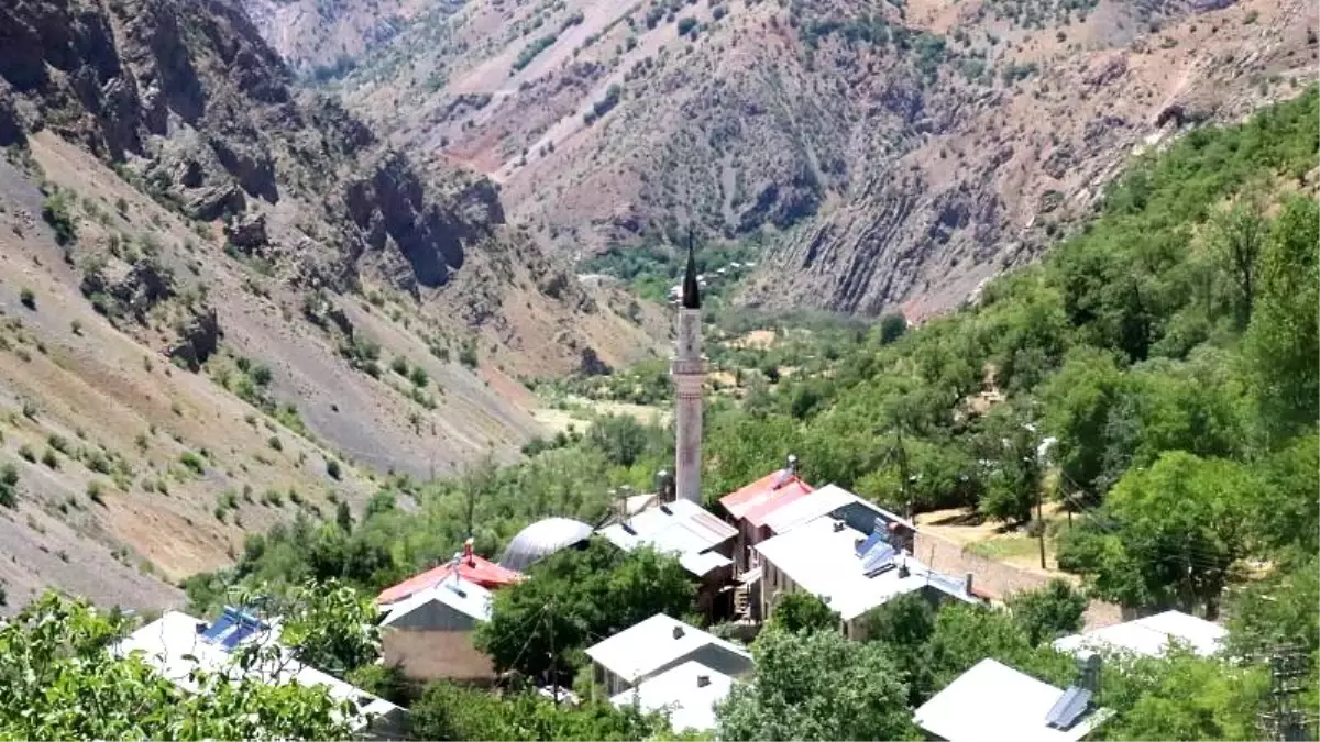 Başbağlar katliamı 26. yılı: Türkiye\'yi yasa boğan 1993 Temmuz\'unda neler yaşandı?