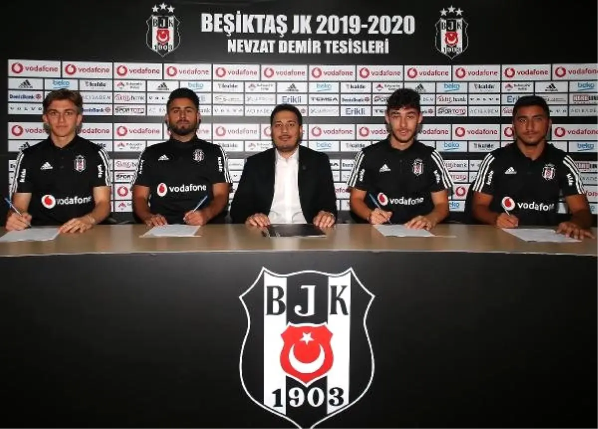 Beşiktaş\'ta genç oyuncuların sözleşmeleri uzatıldı