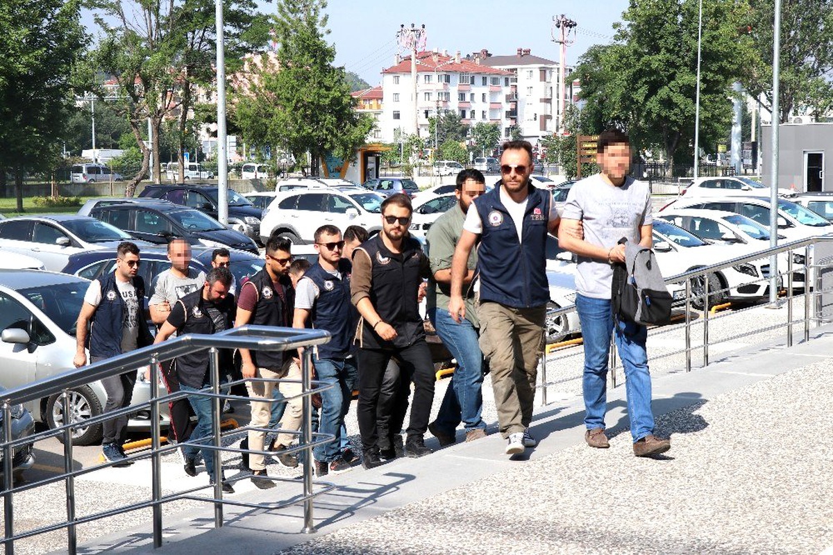 Bolu\'da, FETÖ şüphelisi 2 asker ve 1 sivil tutuklandı