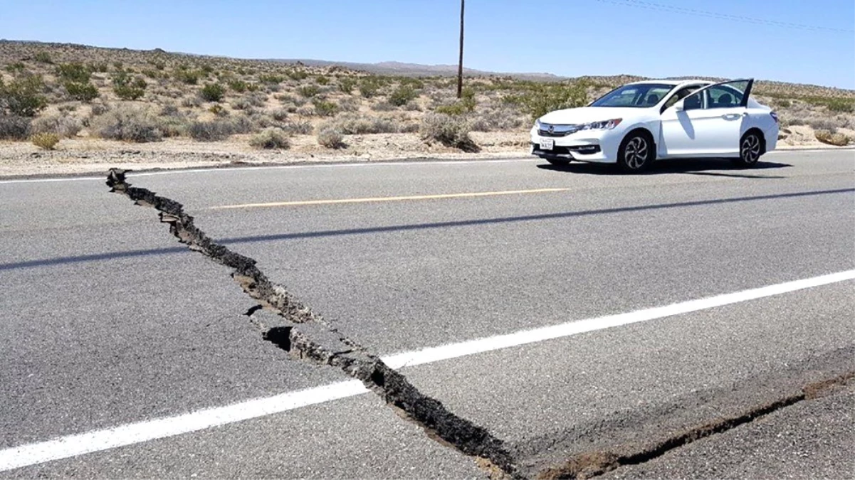 California\'da 6.4 büyüklüğünde deprem
