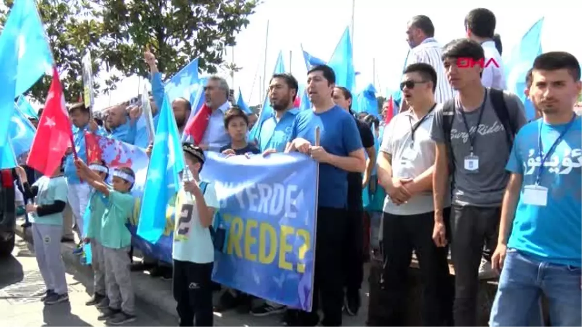 ÇİN BAŞKONSOLOSLUĞU ÖNÜNDE PROTESTO